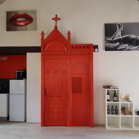 Otel La Chapelle Aux Amoureux - Romantique *