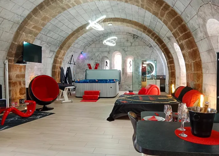 La Chapelle Aux Amoureux - Romantique Ambrieres Les Vallees